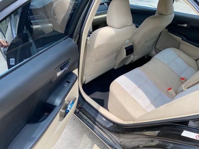 2012 Toyota Camry LE - Photo 9