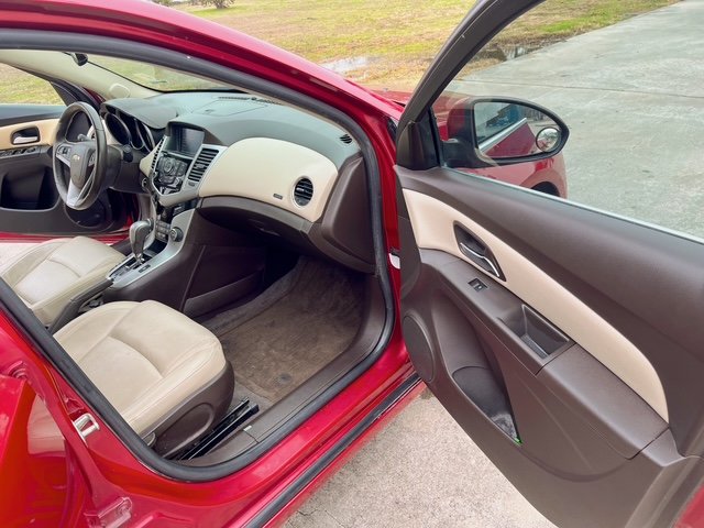 2013 Chevrolet Cruze 2LT - Photo 11