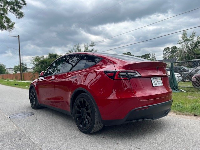 2021 Tesla Model Y Long Range - Photo 3